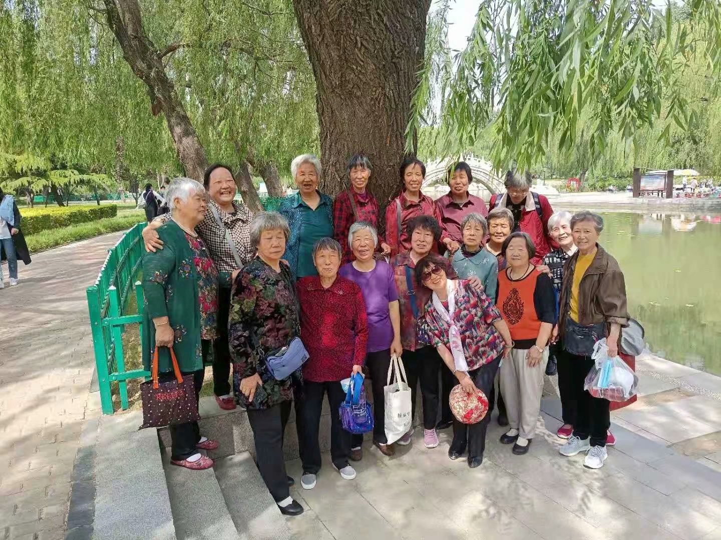 情丝绵绵(记50年 后的相会)